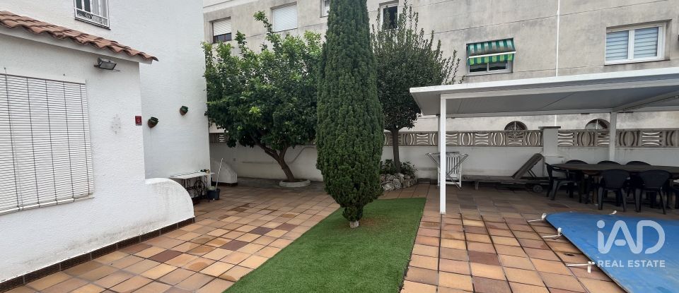 Chalet 4 habitaciones de 224 m² en Cunit (43881)