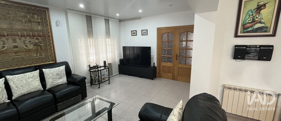 Chalet 4 habitaciones de 224 m² en Cunit (43881)