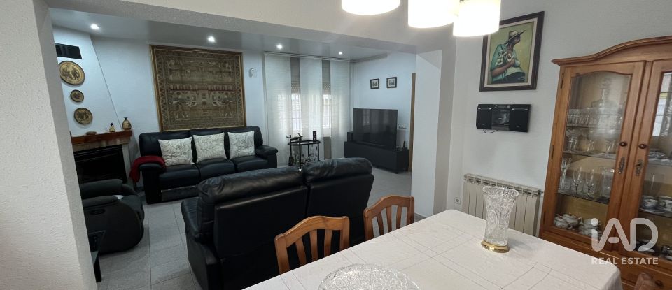 Chalet 4 habitaciones de 224 m² en Cunit (43881)