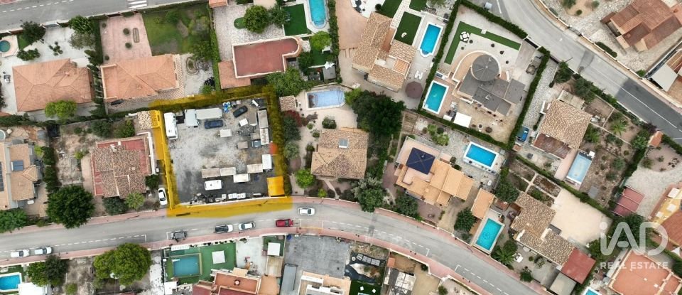 Terreno urbano de 860 m² en Canastel (03690)