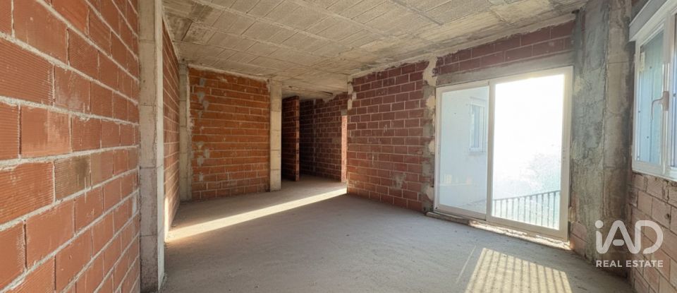 Casa de poble 2 habitacions de 290 m² a Sagra (03795)