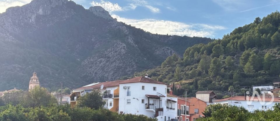 Casa de poble 2 habitacions de 290 m² a Sagra (03795)