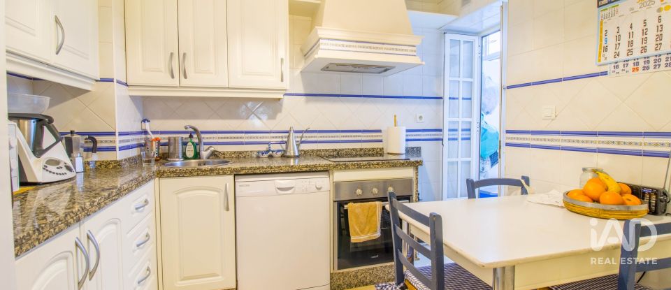 Piso 4 habitaciones de 117 m² en Huelva (21007)