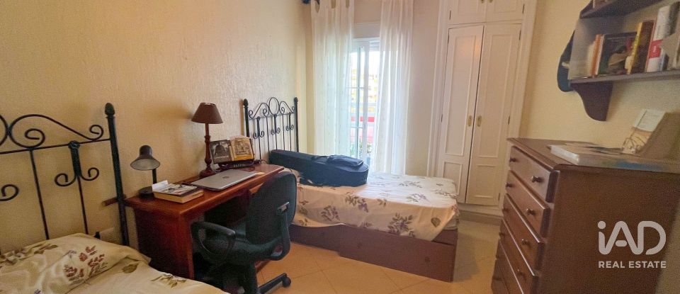 Piso 4 habitaciones de 117 m² en Huelva (21007)