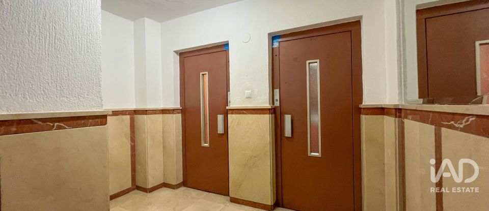 Piso 4 habitaciones de 117 m² en Huelva (21007)