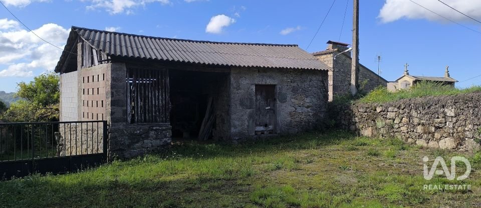 Casa rural 0 habitaciones de 200 m² en Grandal (15616)