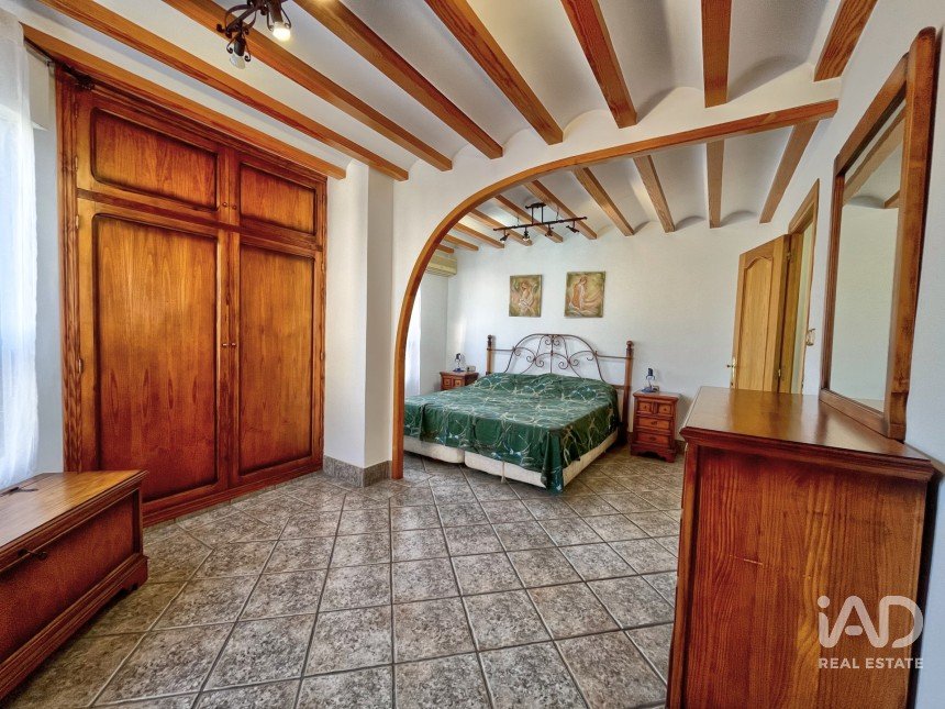 Pis 2 habitacions de 130 m² a Novelda (03660)