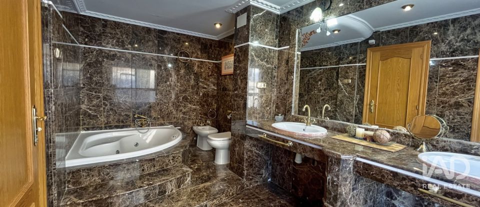 Pis 2 habitacions de 130 m² a Novelda (03660)