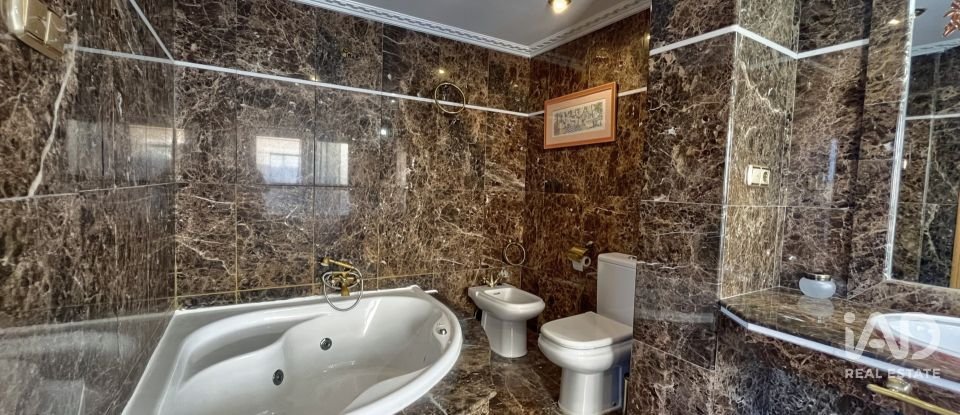 Pis 2 habitacions de 130 m² a Novelda (03660)