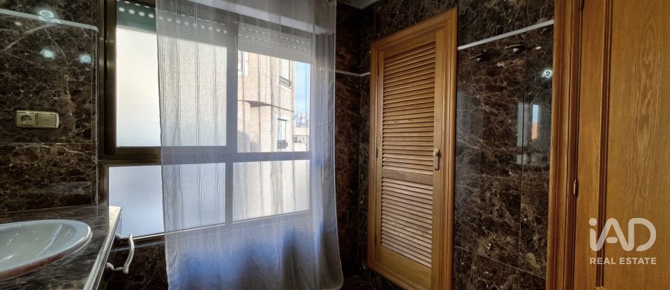 Pis 2 habitacions de 130 m² a Novelda (03660)