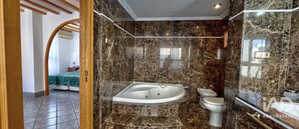 Pis 2 habitacions de 130 m² a Novelda (03660)