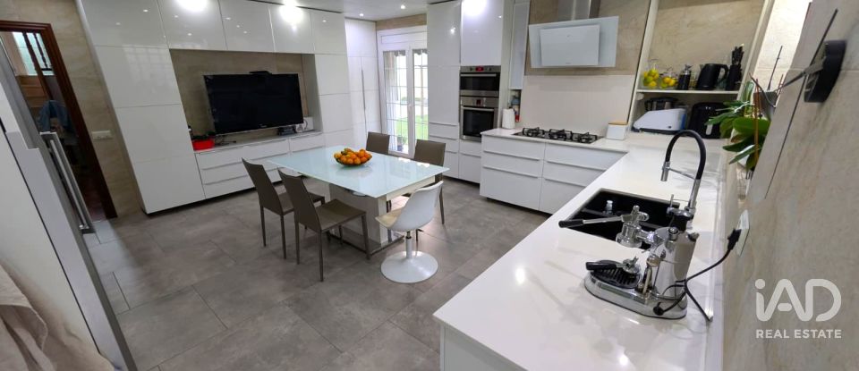 Casa senyorial 3 habitacions de 317 m² a Girona (17003)