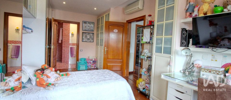 Casa senyorial 3 habitacions de 317 m² a Girona (17003)