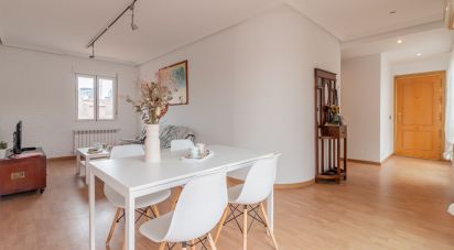 Penthouse 3 bedrooms of 105 m² in Madrid (28039)