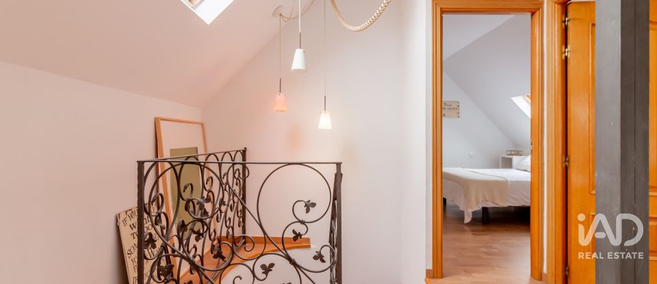 Àtic 3 habitacions de 105 m² a Madrid (28039)