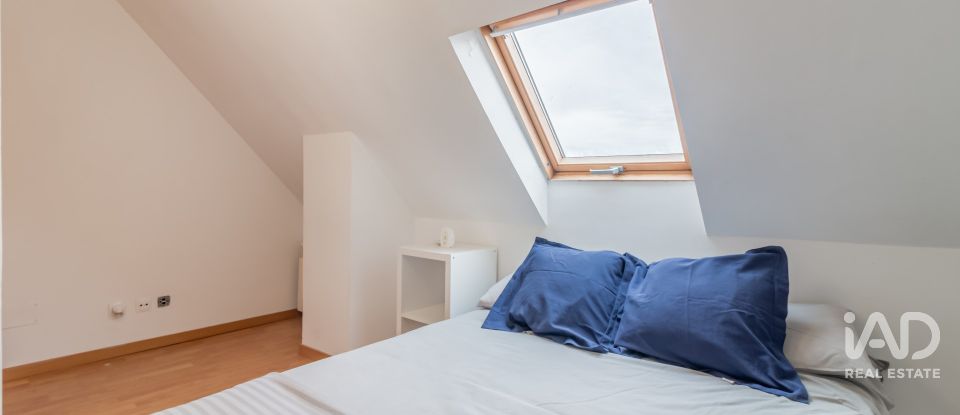 Àtic 3 habitacions de 105 m² a Madrid (28039)