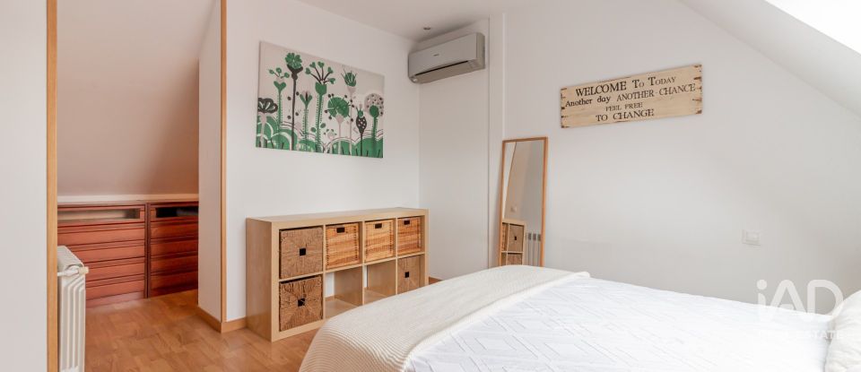 Àtic 3 habitacions de 105 m² a Madrid (28039)