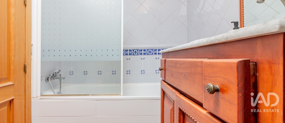 Àtic 3 habitacions de 105 m² a Madrid (28039)