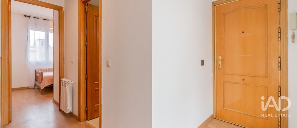 Àtic 3 habitacions de 105 m² a Madrid (28039)