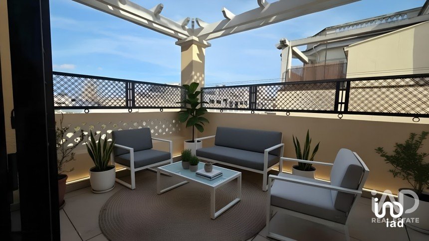 Penthouse 3 bedrooms of 107 m² in Barcelona (08037)
