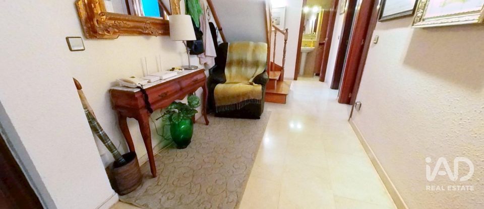 Maison 5 chambres de 478 m² à Flix (43750)