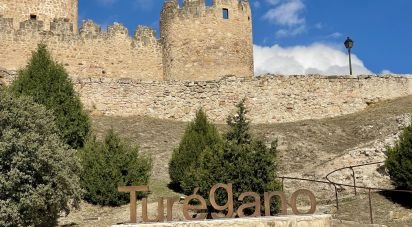 House 5 bedrooms of 298 m² in Turégano (40370)