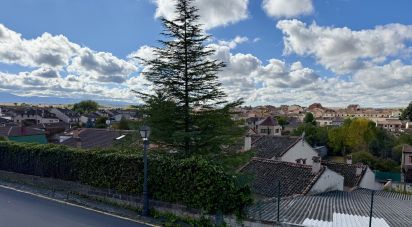 House 5 bedrooms of 298 m² in Turégano (40370)