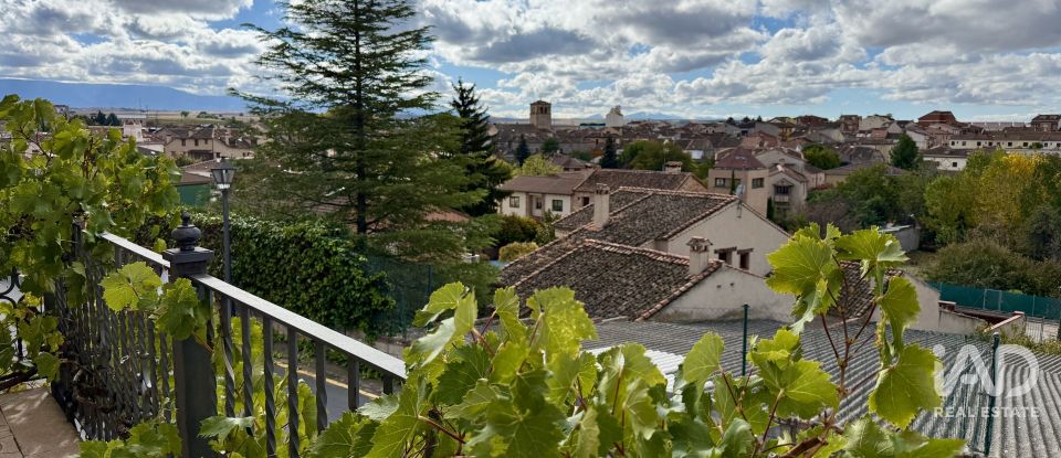 Casa 5 habitaciones de 298 m² en Turégano (40370)