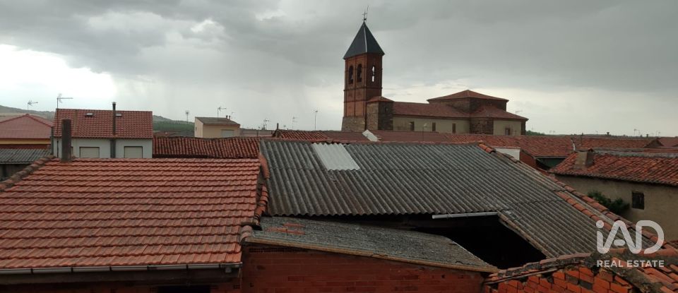 Casa 0 habitaciones de 310 m² en Villares de Órbigo (24288)