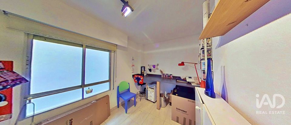 Pis 3 habitacions de 98 m² a Elx/Elche (03202)