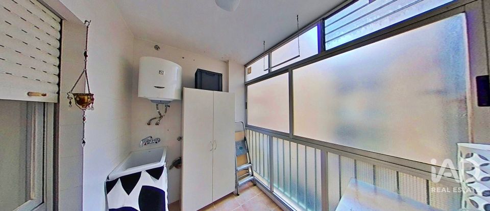 Pis 3 habitacions de 98 m² a Elx/Elche (03202)