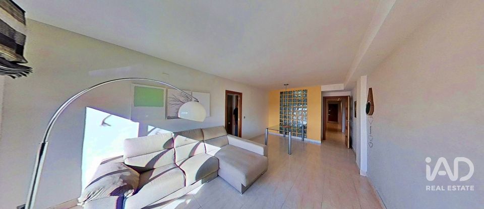 Pis 3 habitacions de 98 m² a Elx/Elche (03202)