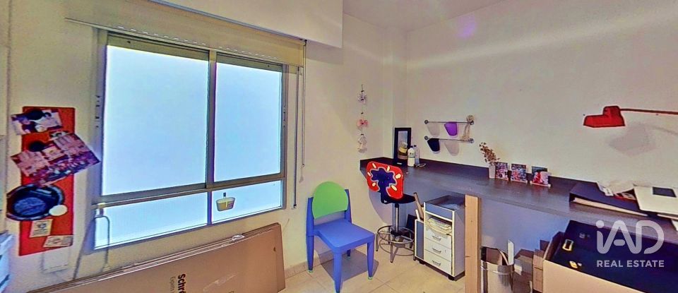 Pis 3 habitacions de 98 m² a Elx/Elche (03202)