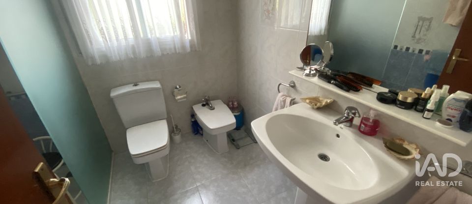 Casa 4 habitacions de 185 m² a Parets del Vallès (08150)