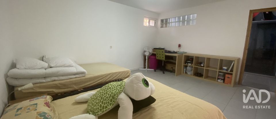 Casa 4 habitacions de 185 m² a Parets del Vallès (08150)