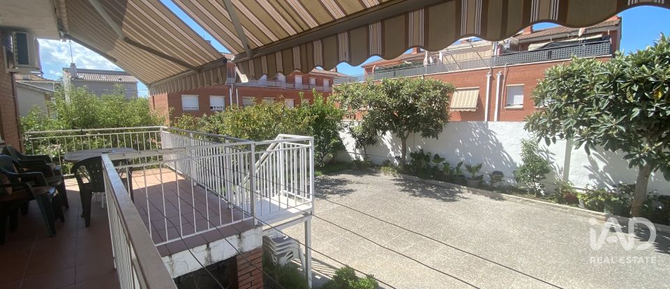 Casa 4 habitacions de 185 m² a Parets del Vallès (08150)