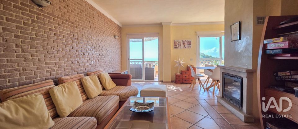 Ático 4 habitaciones de 183 m² en Málaga (29018)