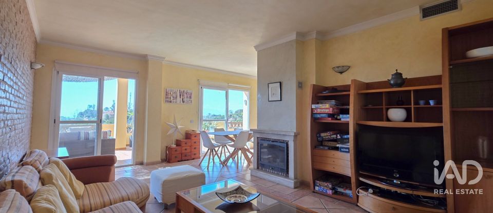 Ático 4 habitaciones de 183 m² en Málaga (29018)