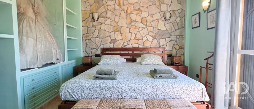 Ático 4 habitaciones de 183 m² en Málaga (29018)