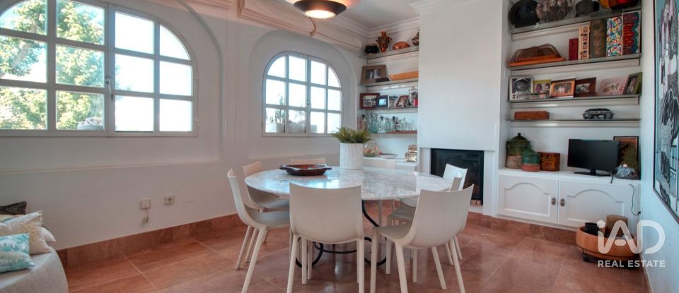 Chalet 4 habitaciones de 520 m² en Torrevieja (03184)