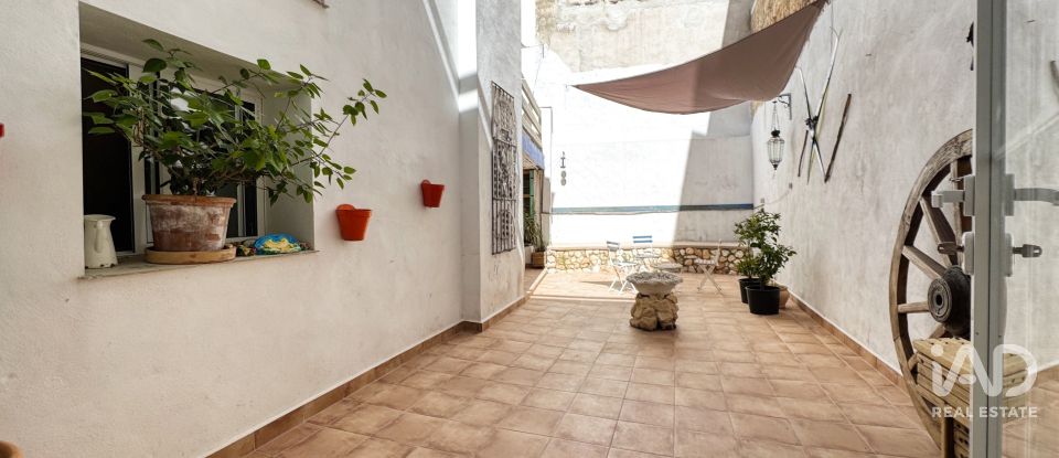 Casa 5 habitaciones de 288 m² en Pego (03780)