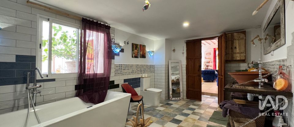 Casa 5 habitaciones de 288 m² en Pego (03780)