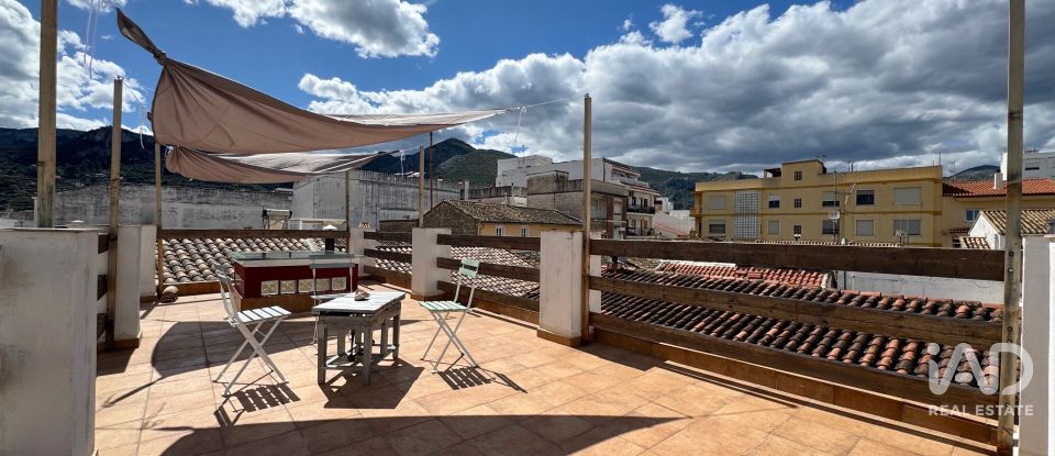 Casa 5 habitaciones de 288 m² en Pego (03780)