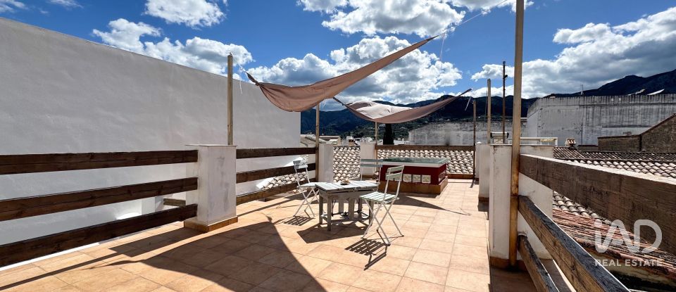 Casa 5 habitaciones de 288 m² en Pego (03780)