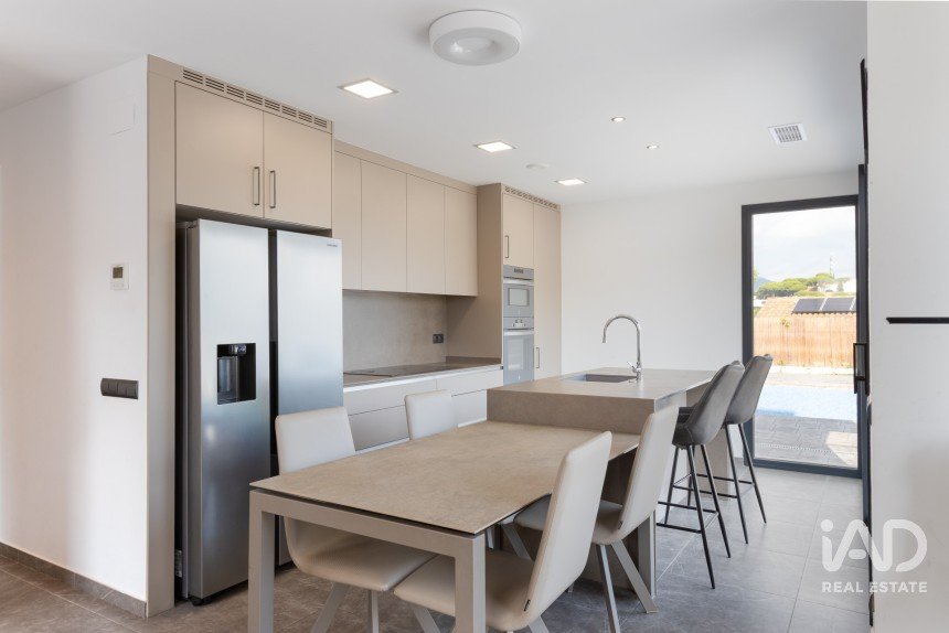 Casa 4 habitaciones de 157 m² en Premià de Dalt (08338)