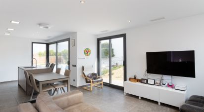 House 4 bedrooms of 157 m² in Premià de Dalt (08338)