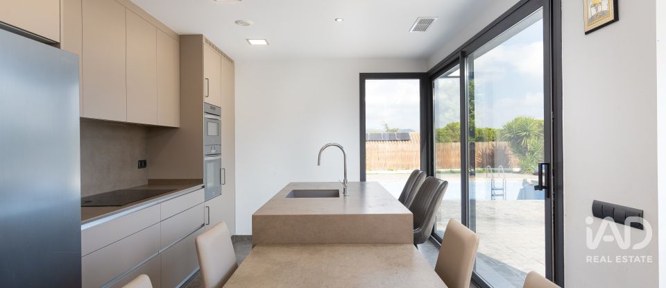 Casa 4 habitaciones de 157 m² en Premià de Dalt (08338)