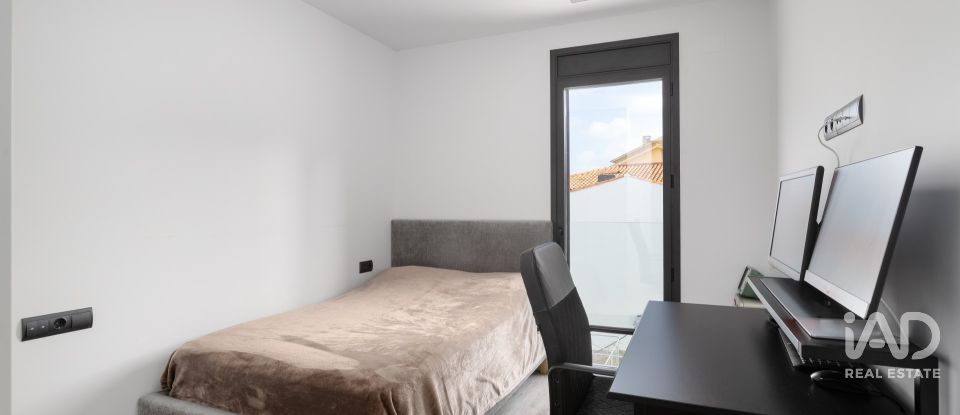 Casa 4 habitaciones de 157 m² en Premià de Dalt (08338)