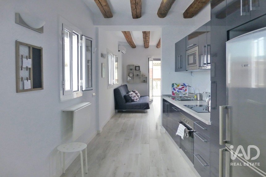 Ático 2 habitaciones de 49 m² en Barcelona (08001)