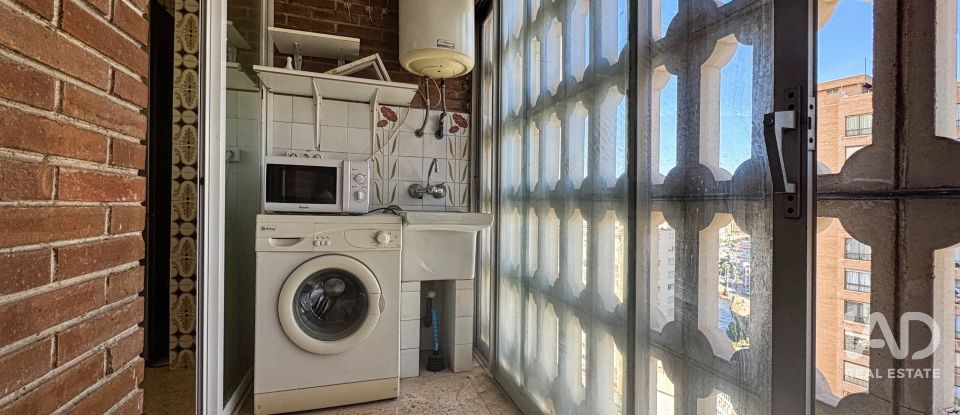 Pis 3 habitacions de 132 m² a Benidorm (03503)